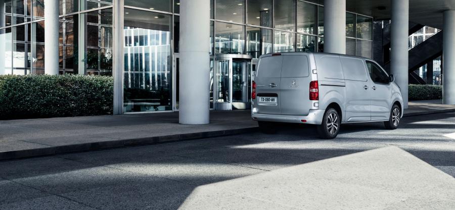 Peugeot Expert 2016 года  (фото 41 из 48)